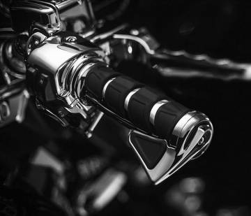 Kuryakyn 6372 Kinetic Grips Chrome 1" Bars Universal